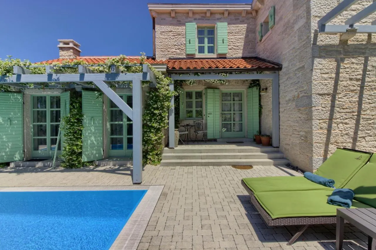 Fabulous Villa Zelda With Pool Near The Beach Medulin Croatia