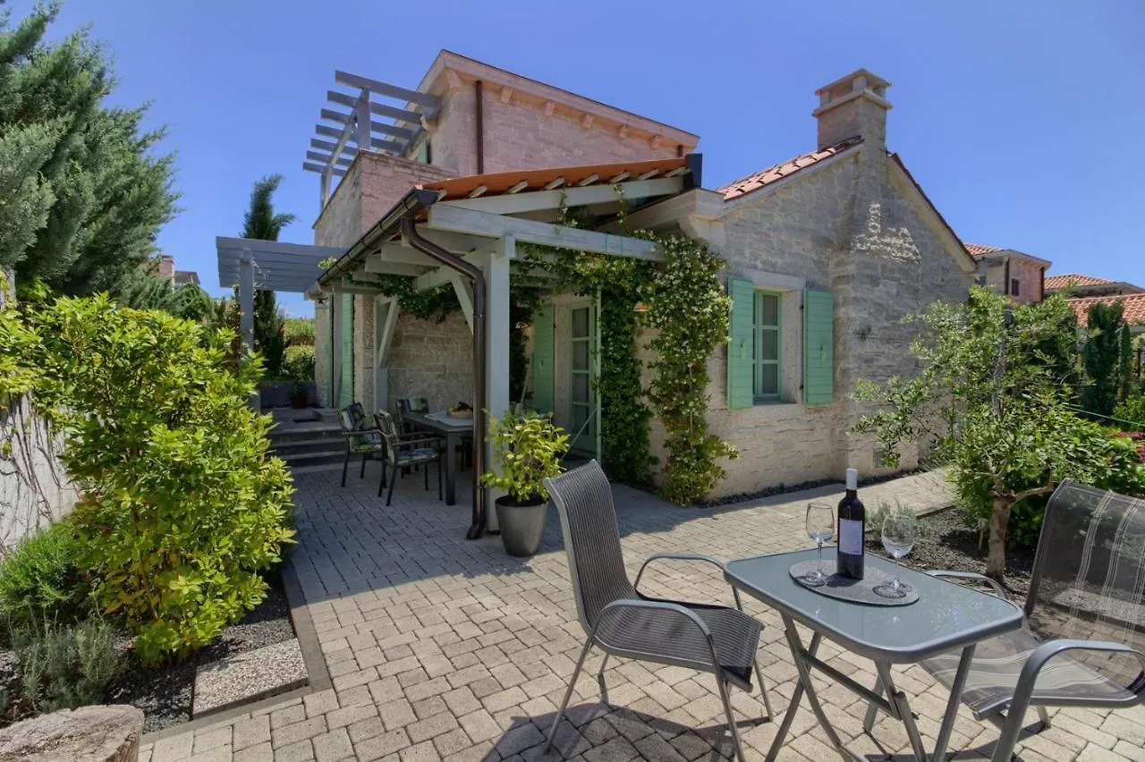 Fabulous Villa Zelda With Pool Near The Beach Medulin Croatia
