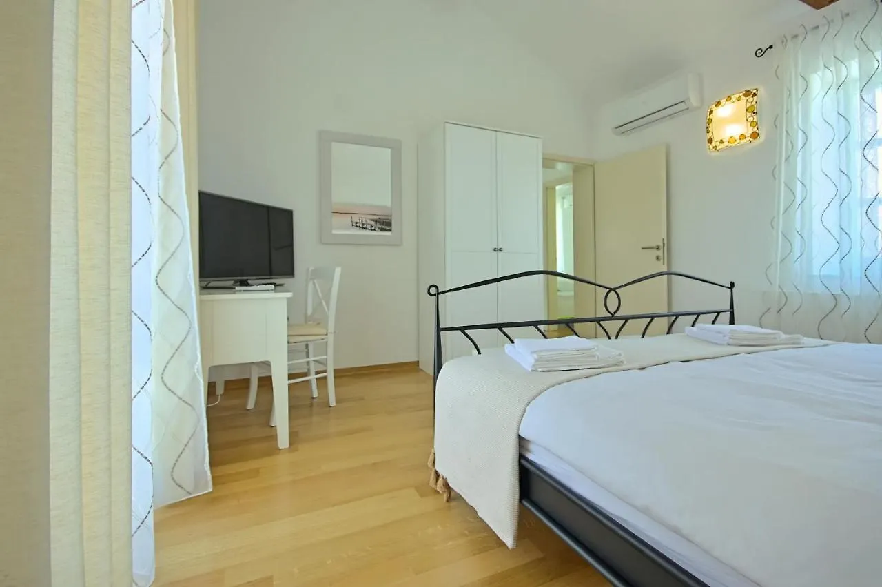 Fabulous Villa Zelda With Pool Near The Beach Medulin