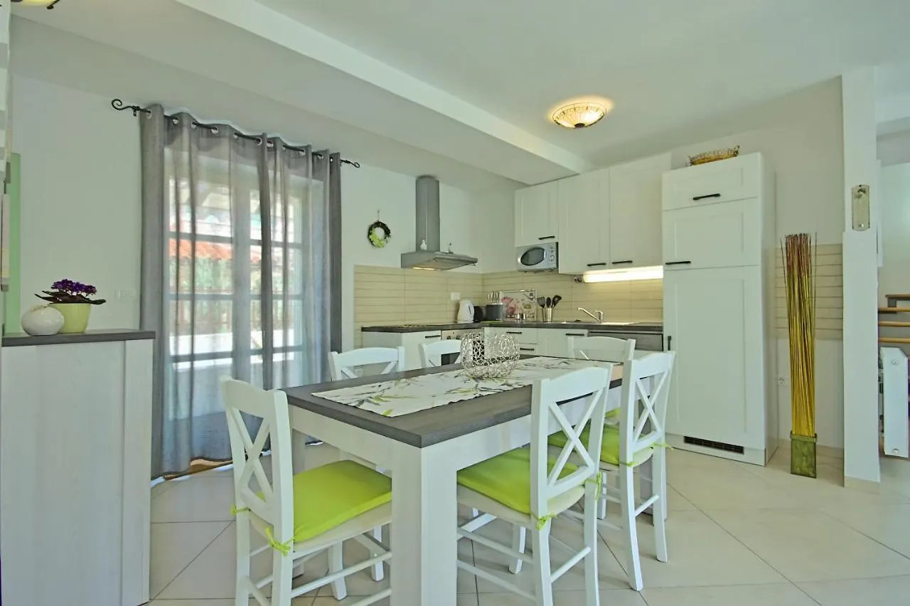 Fabulous Villa Zelda With Pool Near The Beach Medulin Croatia